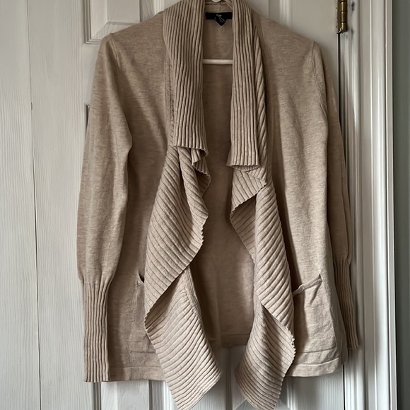GAP Sweaters - Gap cream colored waterfall cardigan size small